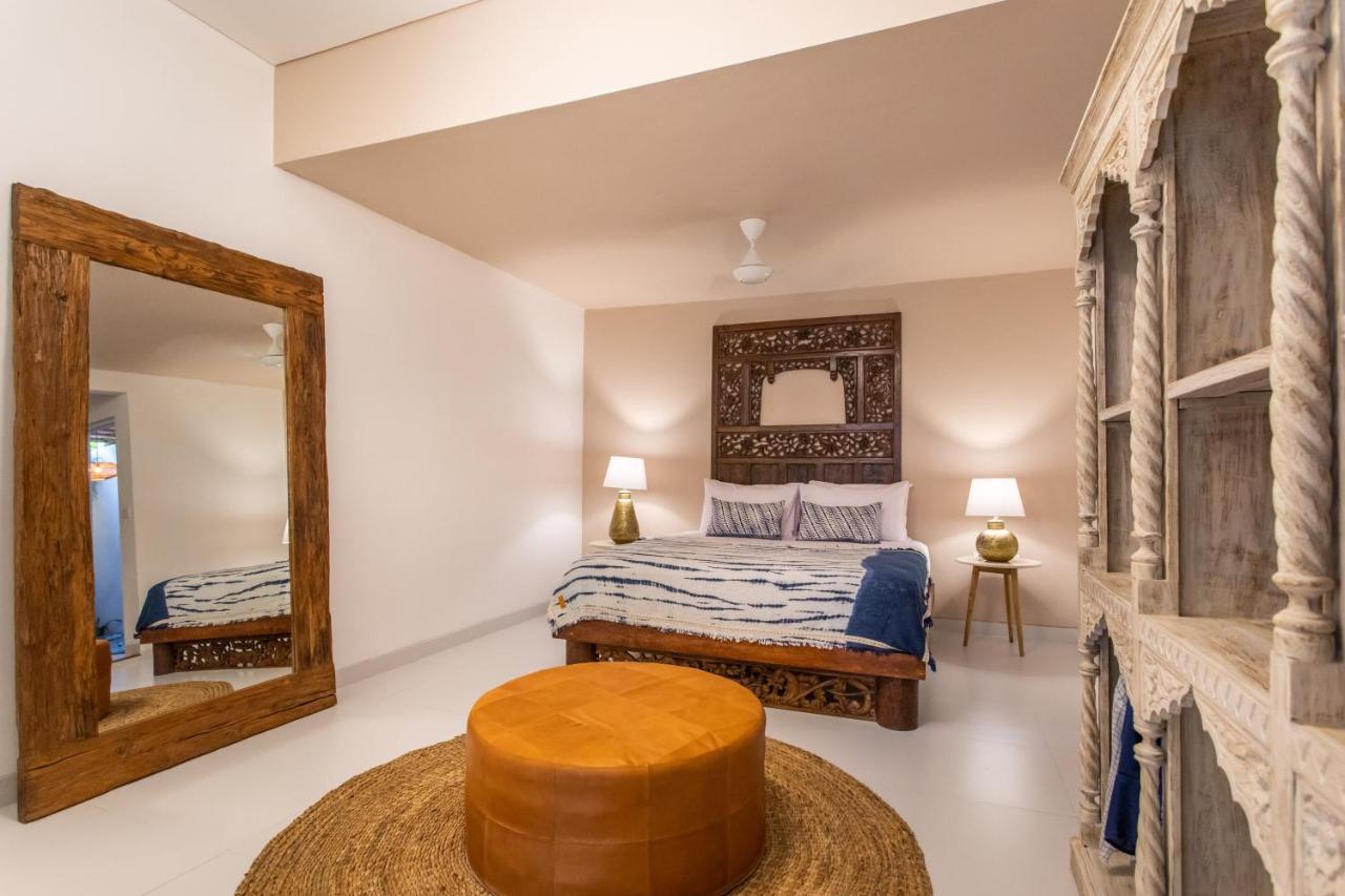 Pinkprivate Sanur - For Cool Adults Only Bed & Breakfast Exterior photo