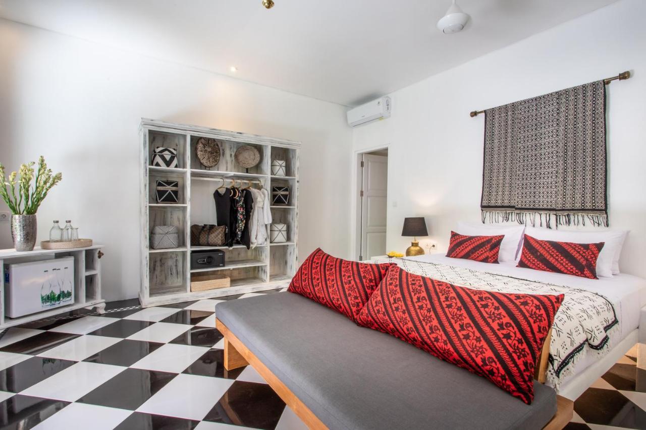 Pinkprivate Sanur - For Cool Adults Only Bed & Breakfast Exterior photo