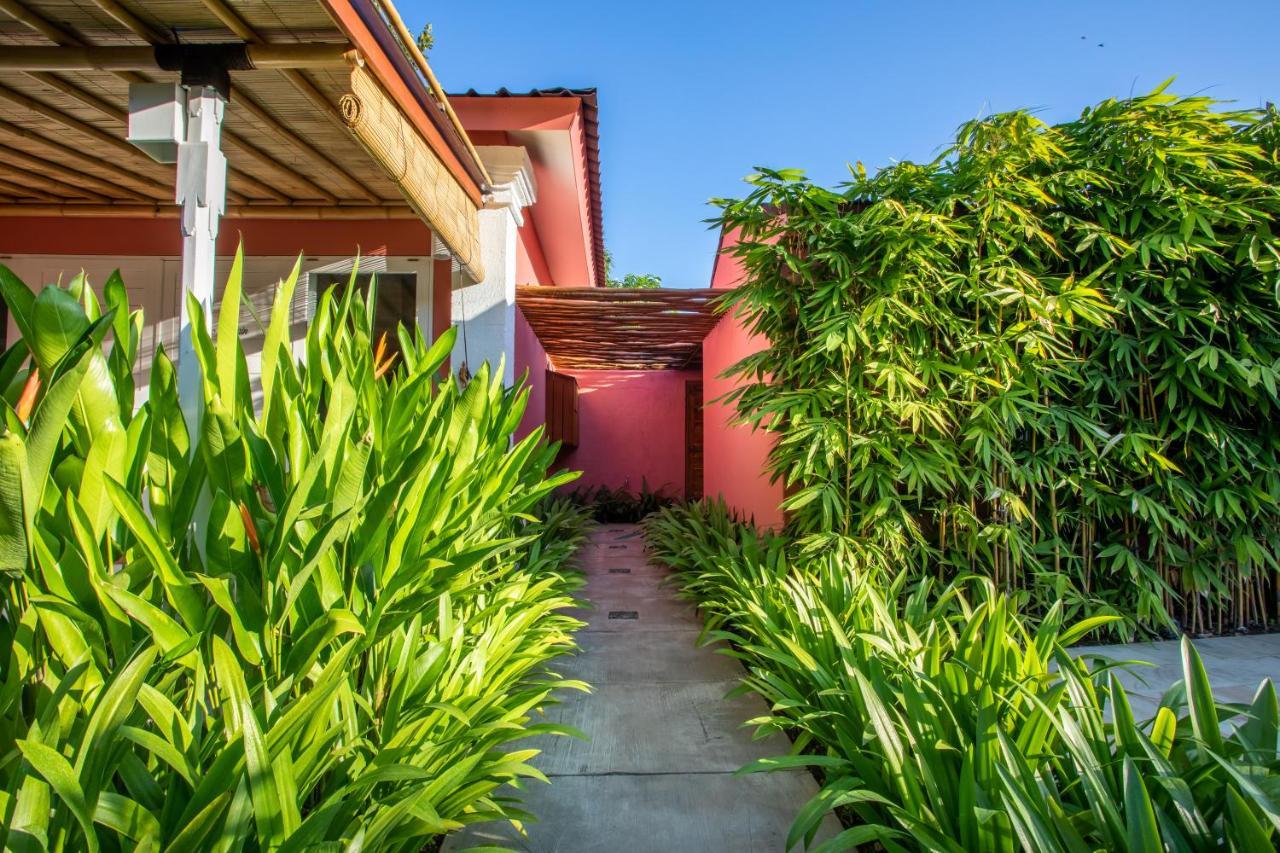 Pinkprivate Sanur - For Cool Adults Only Bed & Breakfast Exterior photo