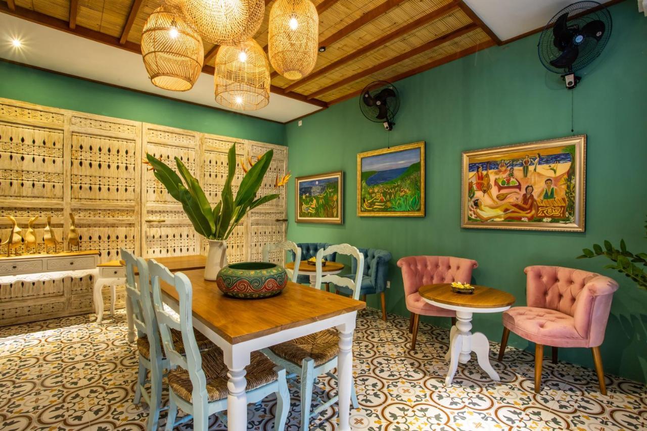 Pinkprivate Sanur - For Cool Adults Only Bed & Breakfast Exterior photo