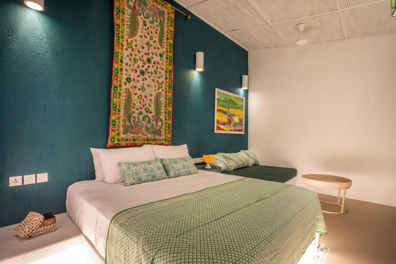 Pinkprivate Sanur - For Cool Adults Only Bed & Breakfast Exterior photo