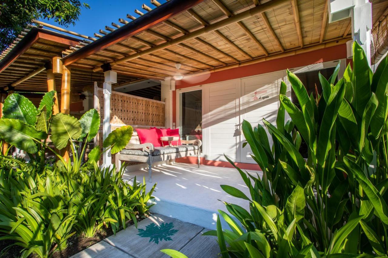 Pinkprivate Sanur - For Cool Adults Only Bed & Breakfast Exterior photo